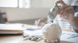 Read more about the article A Guide To Help You Start Saving Money – Fast
