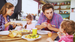Read more about the article The Benefits of Family Meals and How to Make Them Happen Effectively