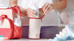 Read more about the article What to Pack in a Baby Bag: Essential Items for Every Outing